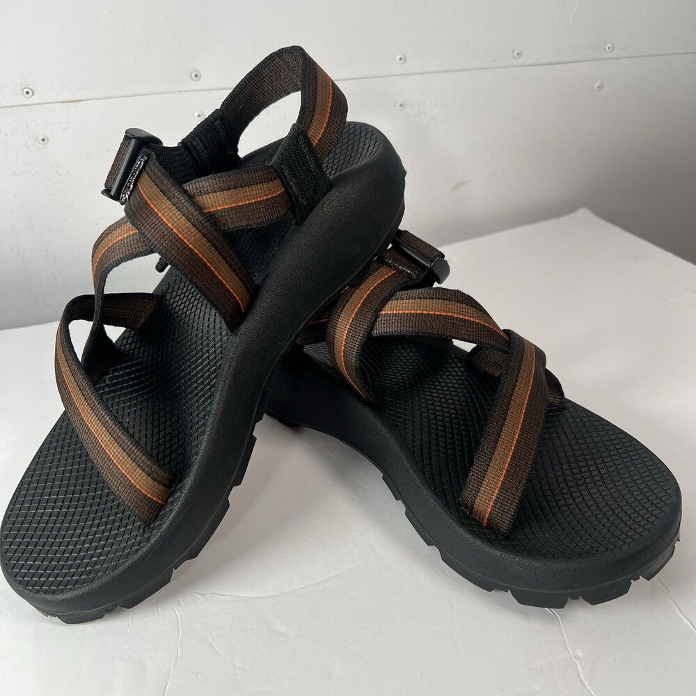 Chaco's Z1 Classic Men's Sandals Size 9 Brown water shoes Athletic EUC